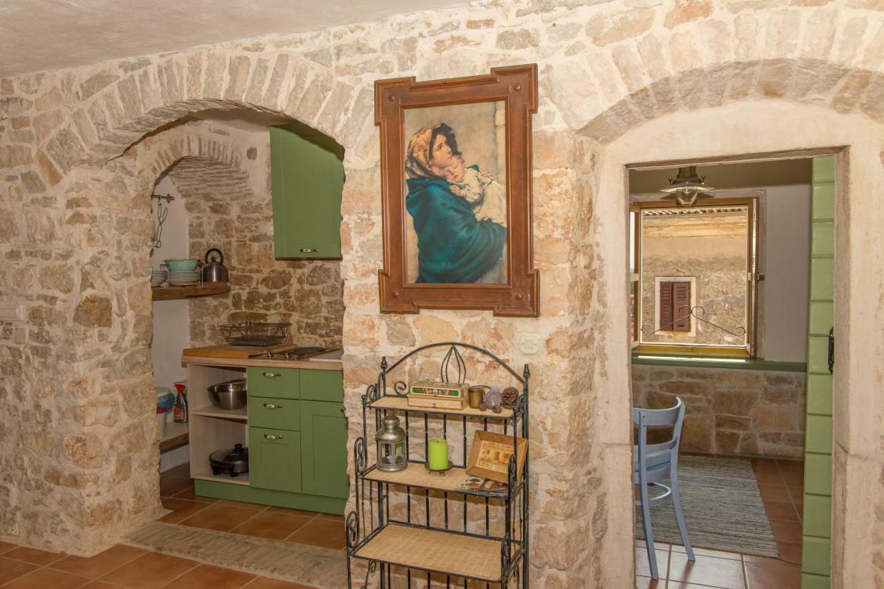 Villa Di Piazza Višnjan Exteriör bild