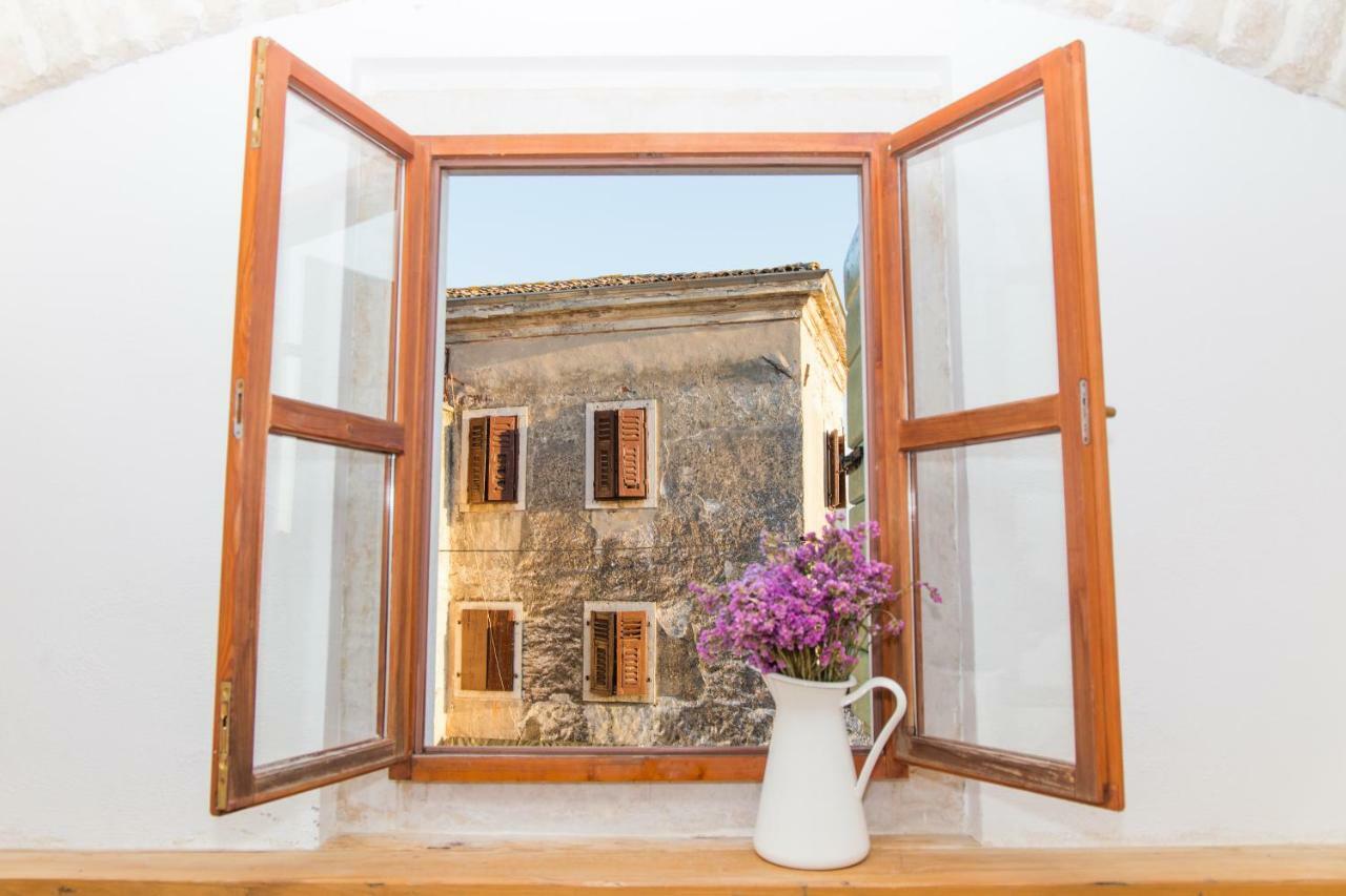Villa Di Piazza Višnjan Exteriör bild