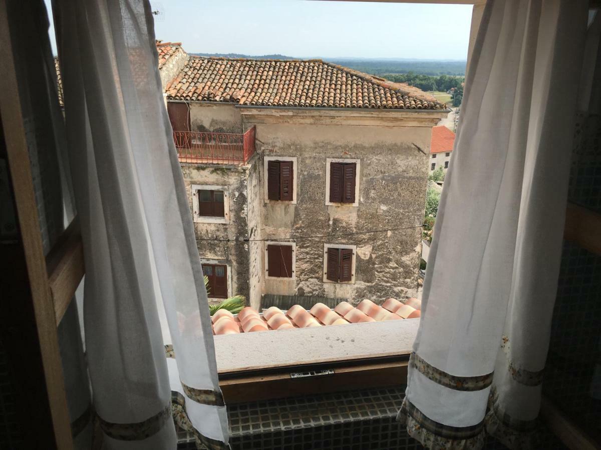 Villa Di Piazza Višnjan Exteriör bild