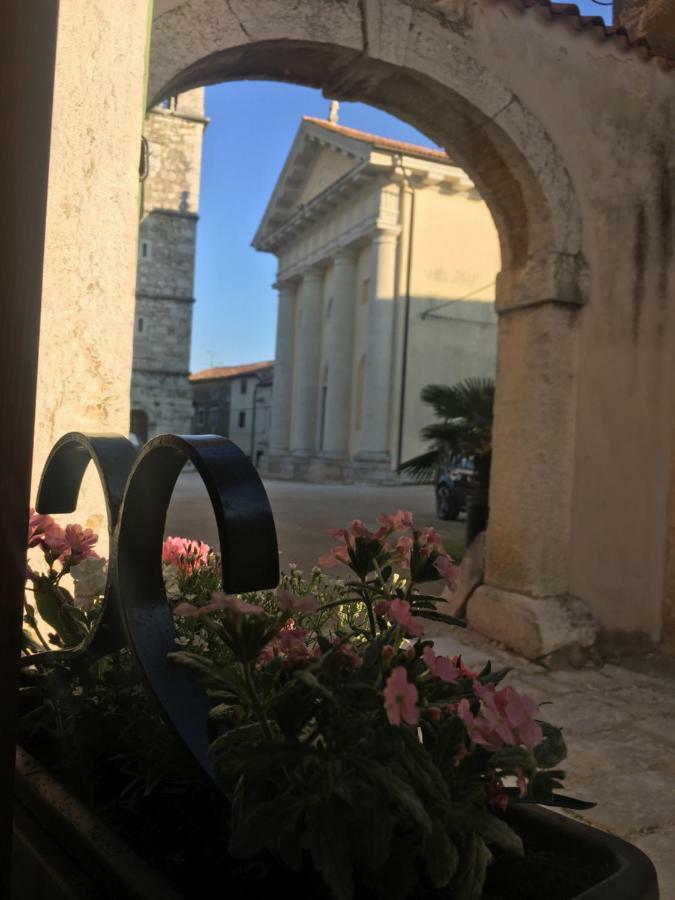 Villa Di Piazza Višnjan Exteriör bild